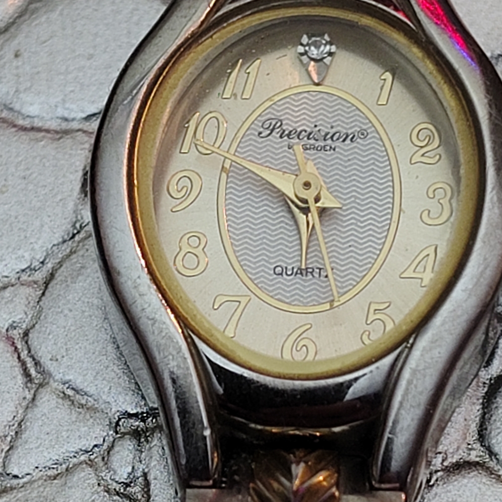 Precision Quartz Watch with Gold and Silver Tones